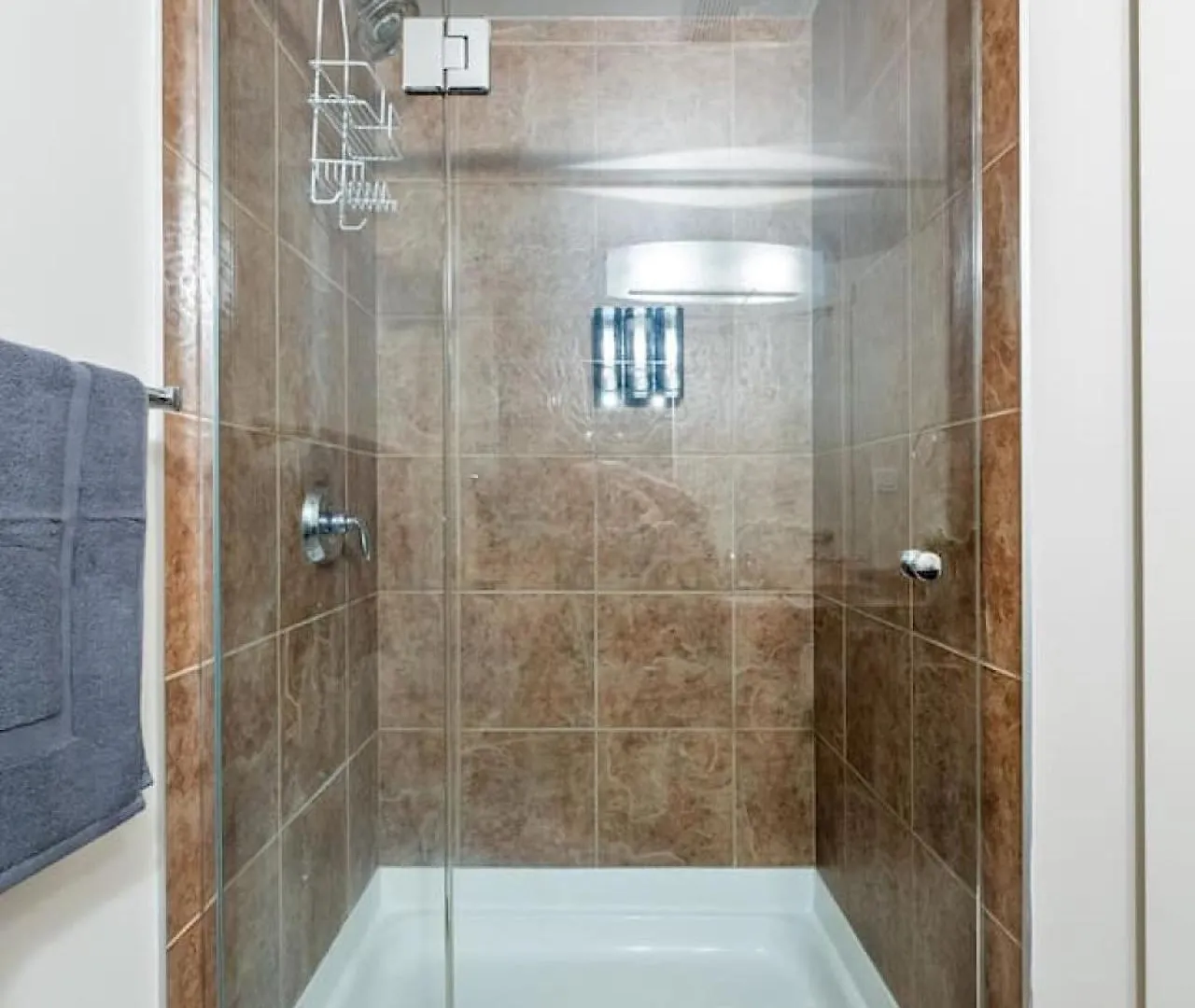 Appartement Upscale Penthouse Stay With Mountain & City Views, Free Parking, Bbq Grill, Office Space & More Calgary